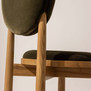 No.17 The Muse Circle Dining Chair